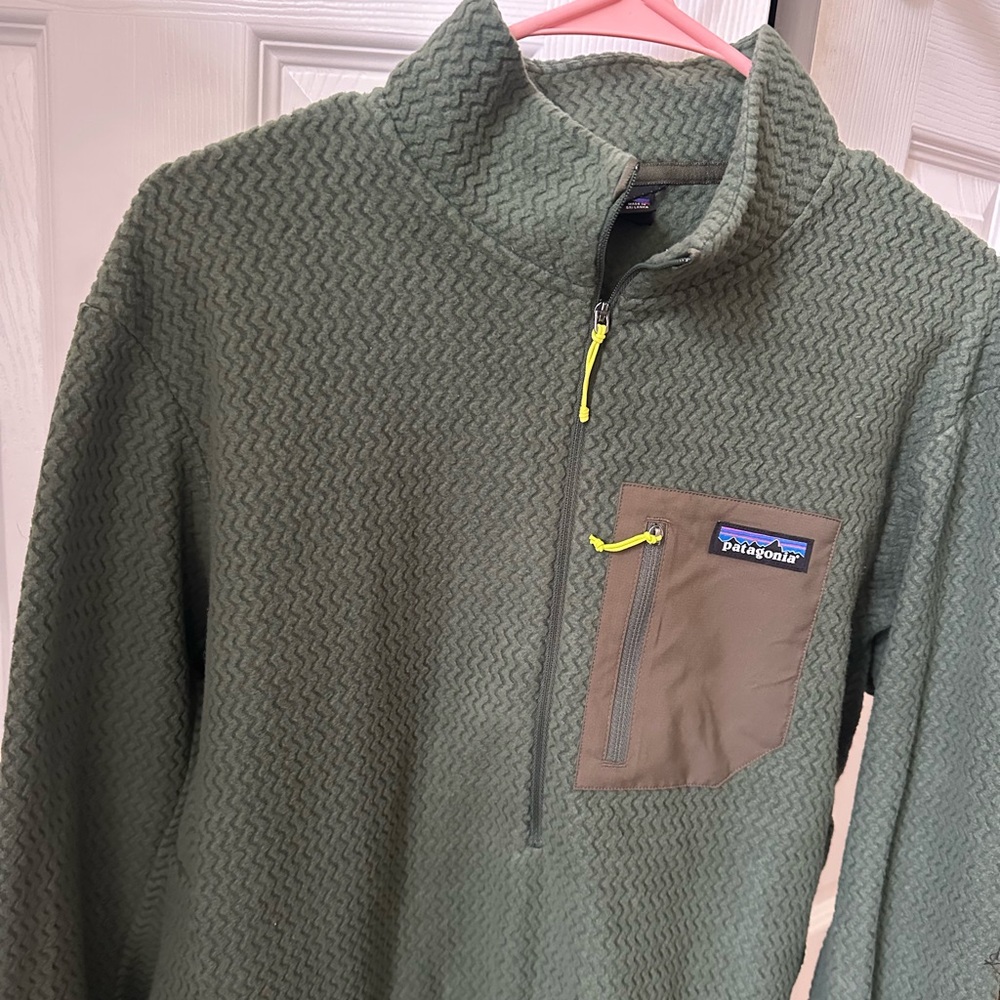 Patagonia Olive Green Half-Zip Pullover with Brown Chest Pocket